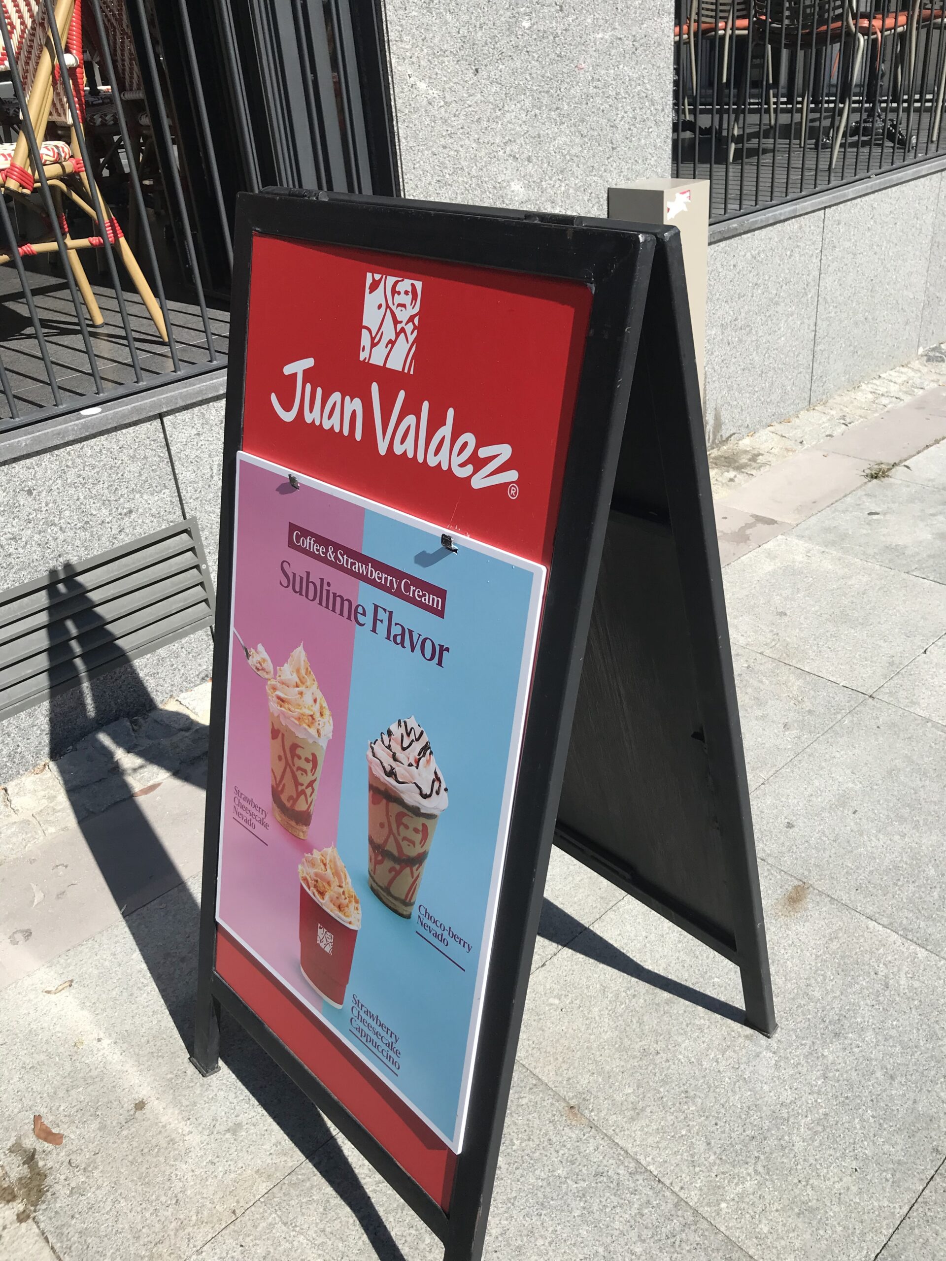 Açılır Kapanır Reklam Panosu